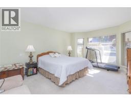 902 Lakes Blvd, Parksville, BC V9P2P8 Photo 25