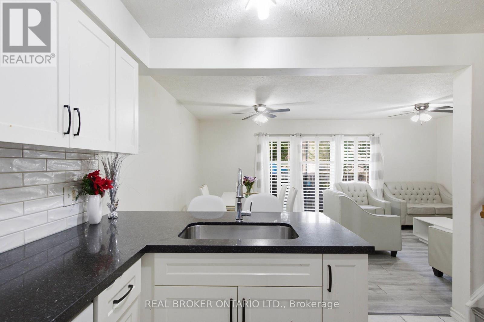 #5 31 SCHRODER CRESCENT - 10