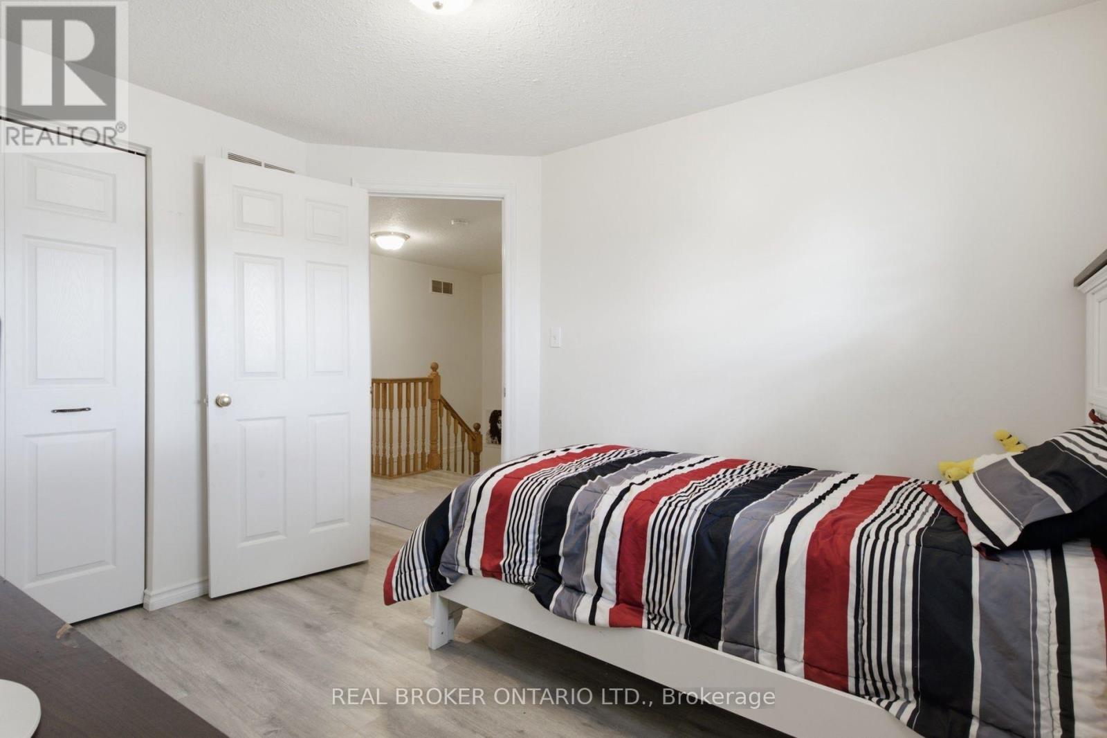 #5 31 SCHRODER CRESCENT - Image 24
