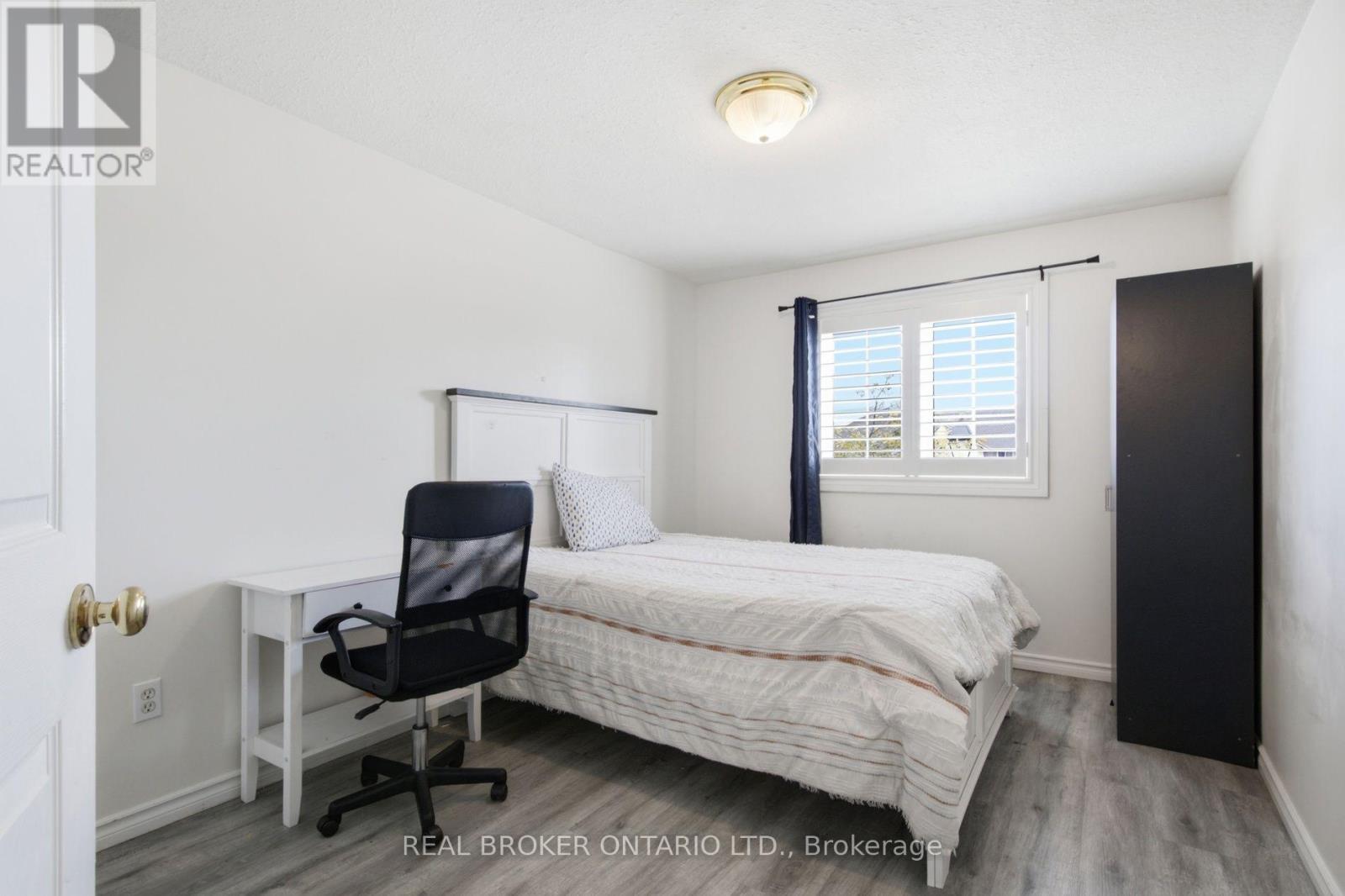 #5 31 SCHRODER CRESCENT - Image 25