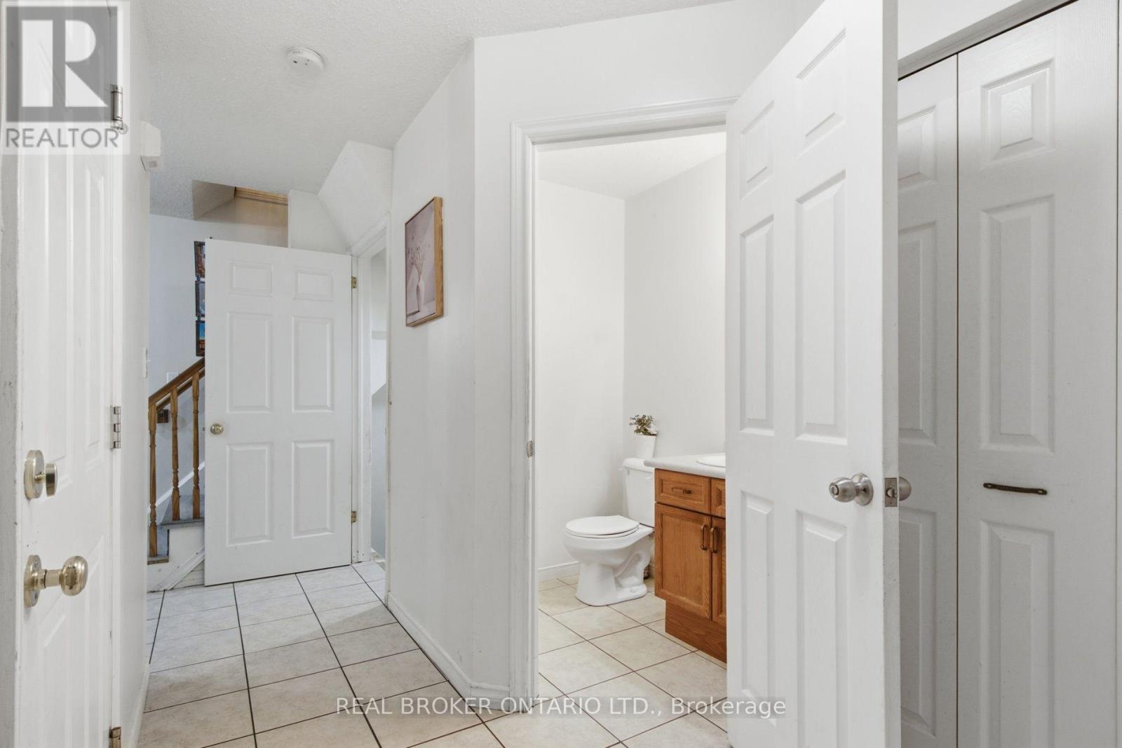 #5 31 SCHRODER CRESCENT - 29