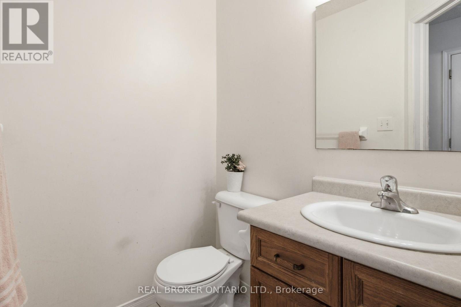 #5 31 SCHRODER CRESCENT - 30