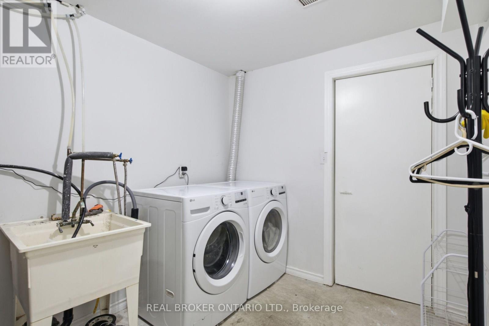 #5 31 SCHRODER CRESCENT - Image 35