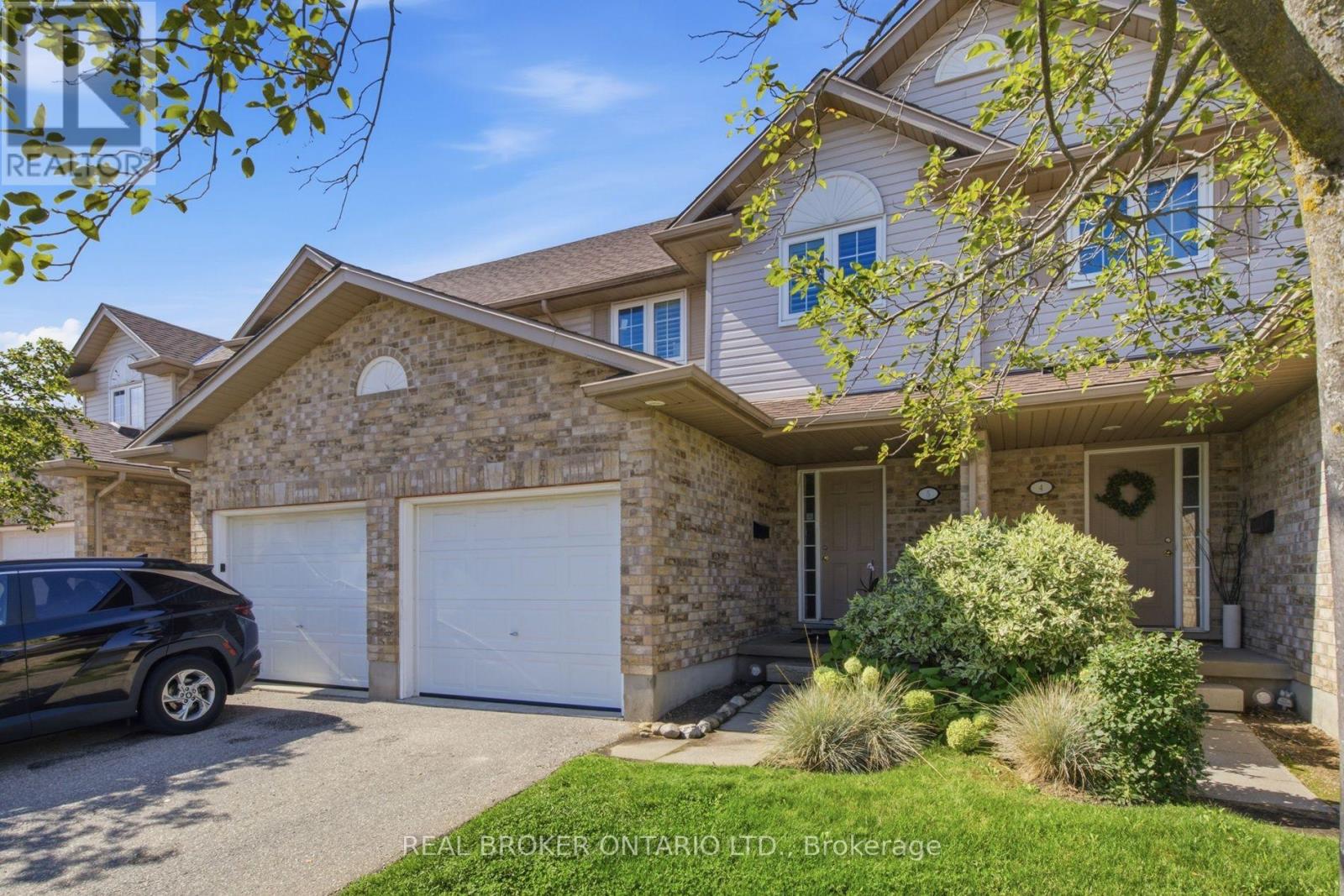 #5 31 SCHRODER CRESCENT - Image 4