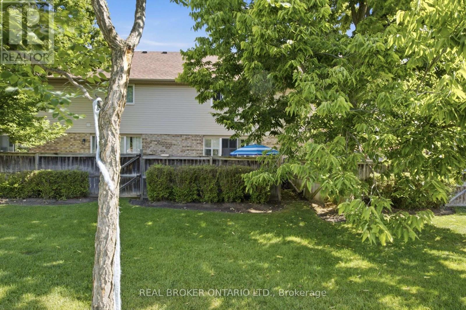 #5 31 SCHRODER CRESCENT - 41