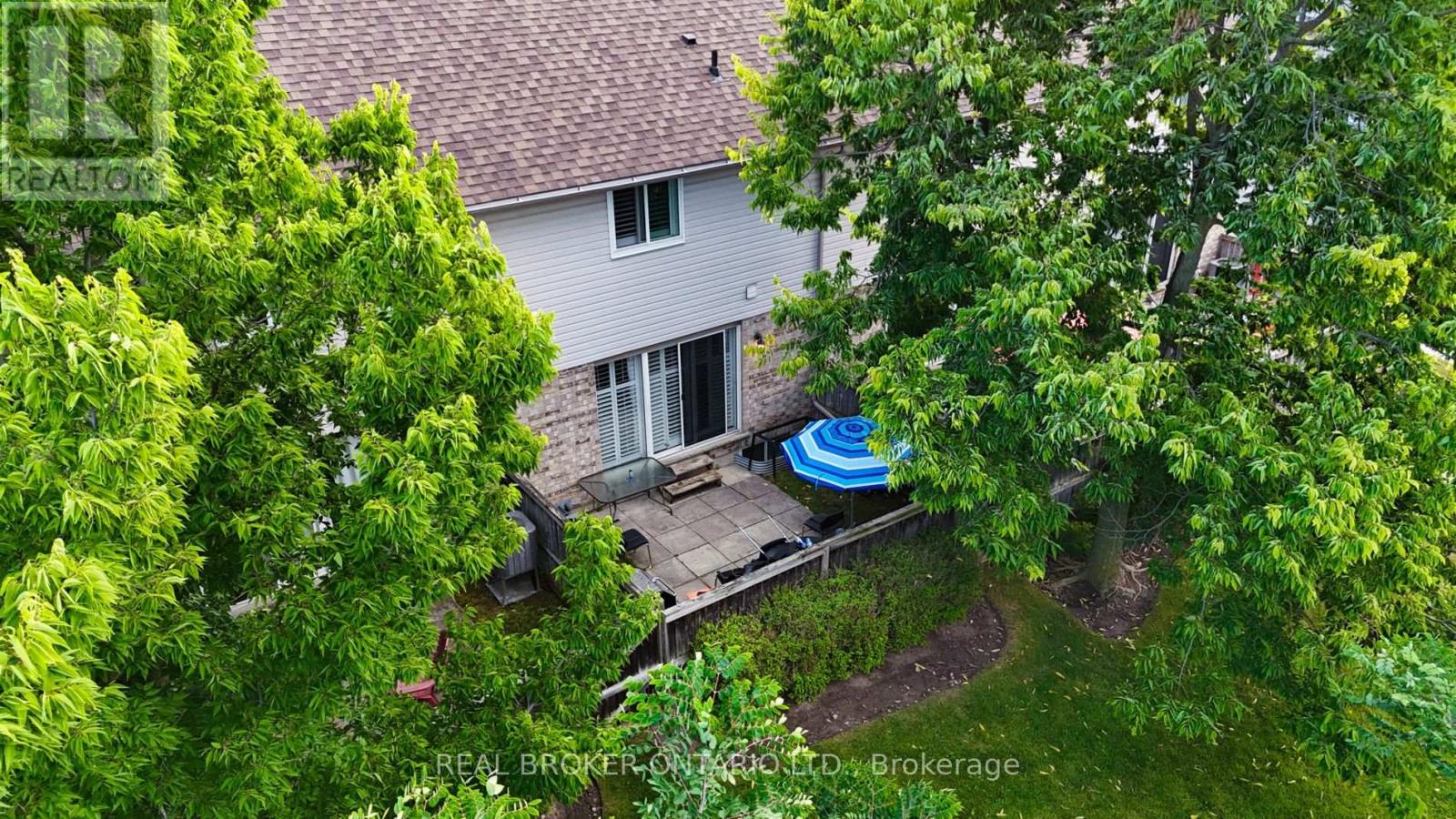 #5 31 SCHRODER CRESCENT - 42