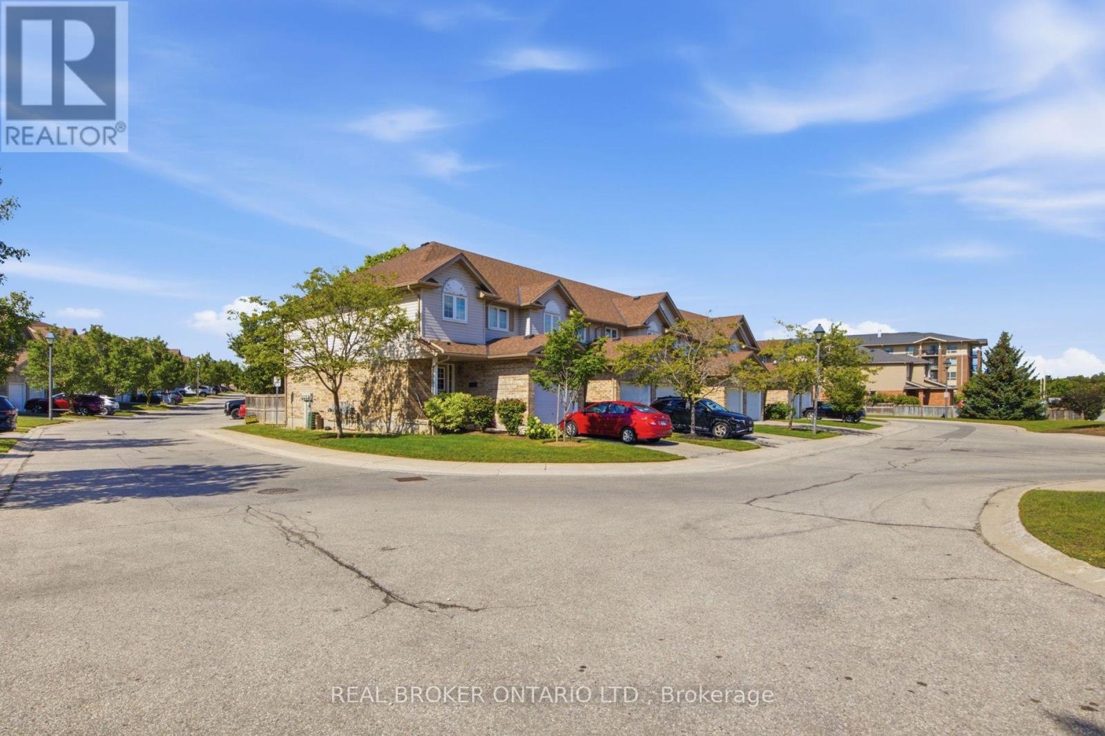 #5 31 SCHRODER CRESCENT - Image 5