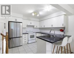 Bedroom 2 - 5 - 31 Schroder Crescent, Guelph, ON N1E7M6 Photo 12