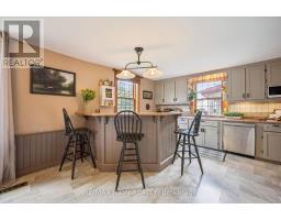 630 Robert Ferrie Drive, Kitchener, ON N2P2R4 Photo 10