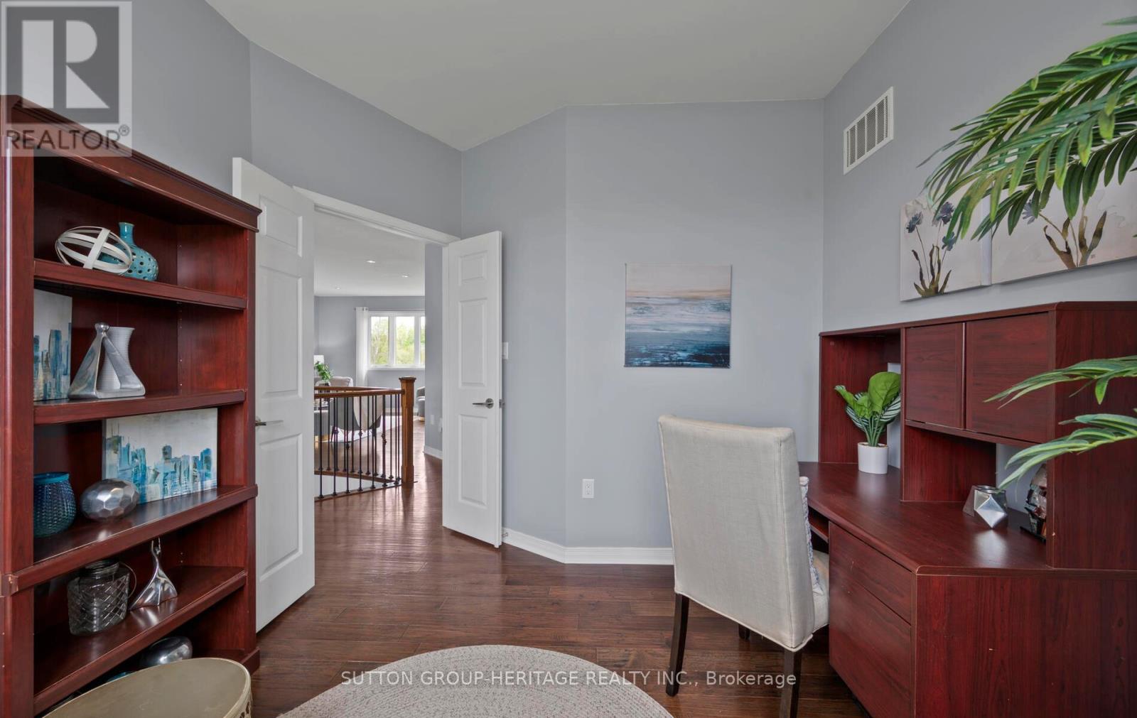 61 SONGBIRD CRESCENT - 26