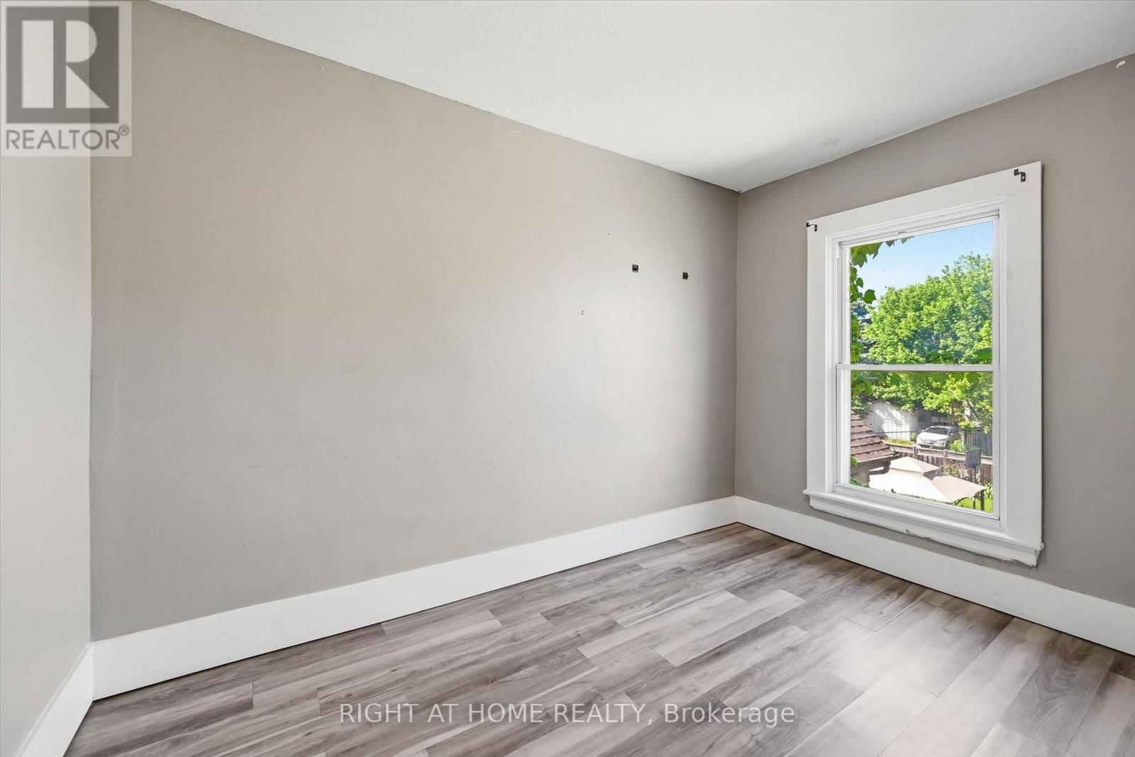 343 CUMBERLAND AVENUE - 21