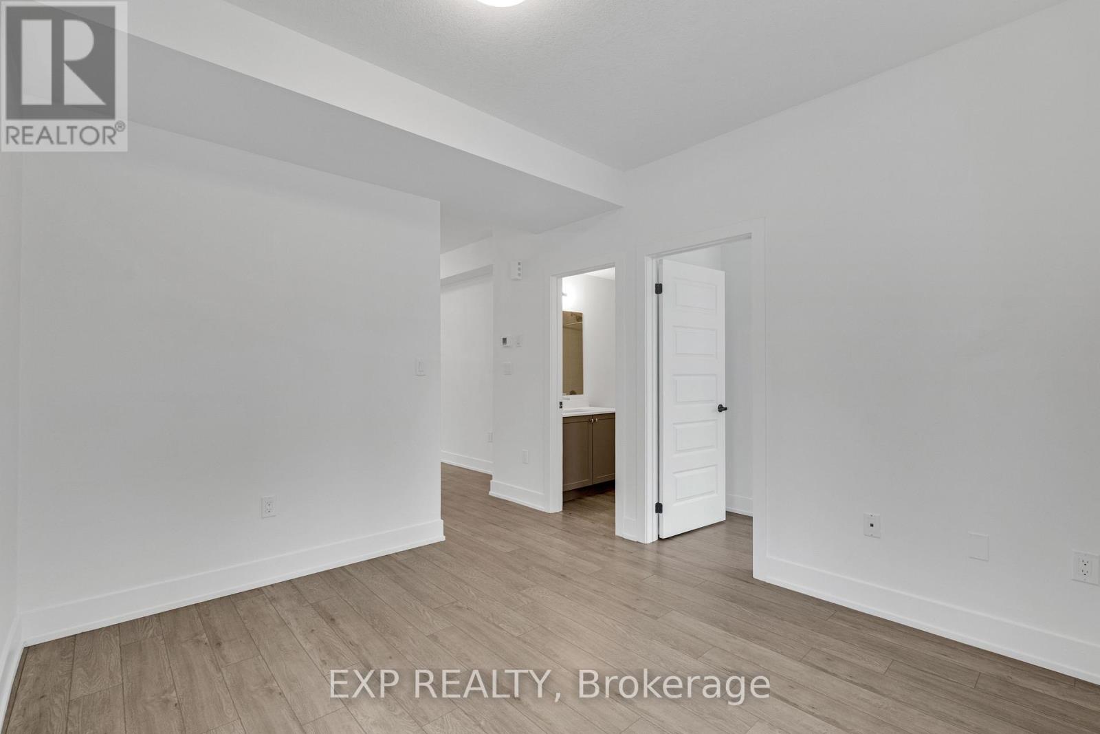 #61 99 ROGER STREET - Image 13