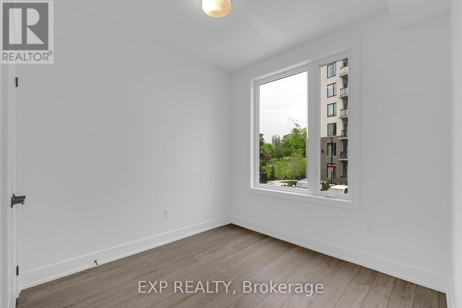 #61 99 ROGER STREET - Image 15