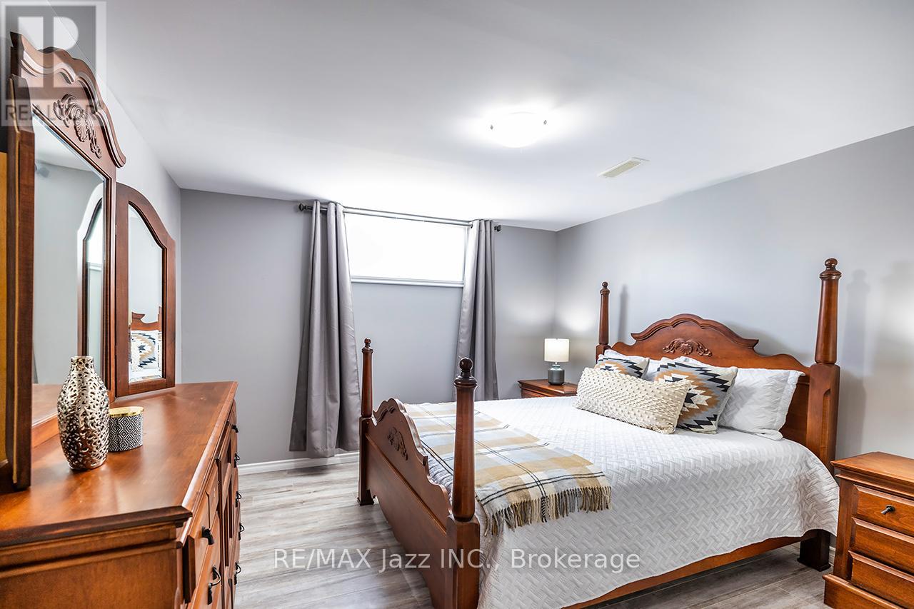 1 MILLPOND LANE - Image 32