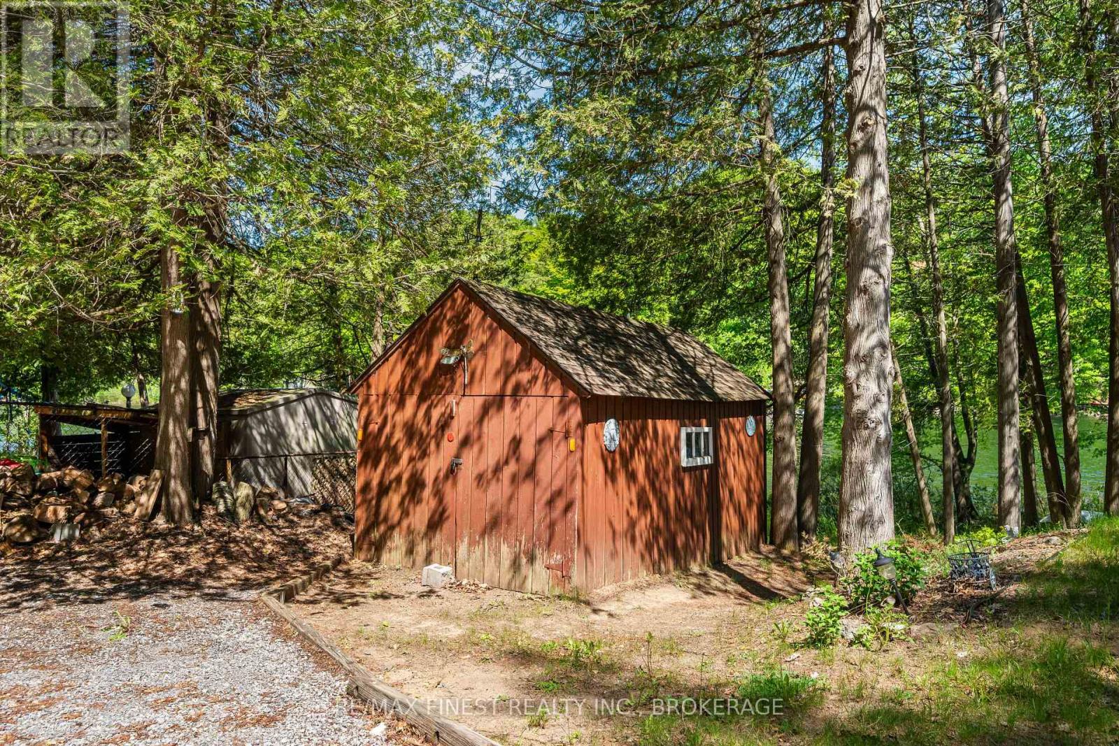 53 HILLSIDE LANE - 31