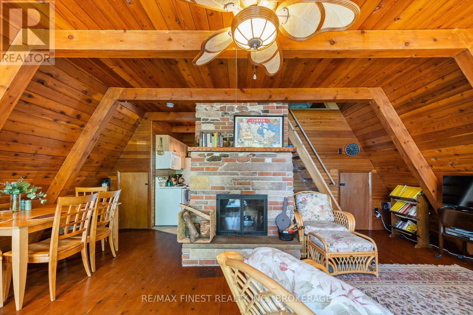 53 HILLSIDE LANE - 5