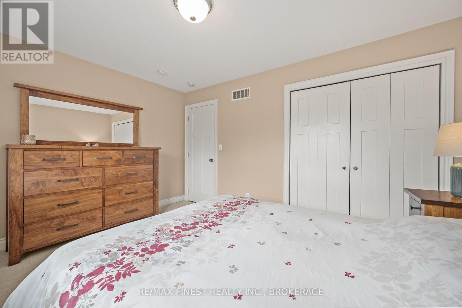 145 UPPER LAKE STREET - Image 17