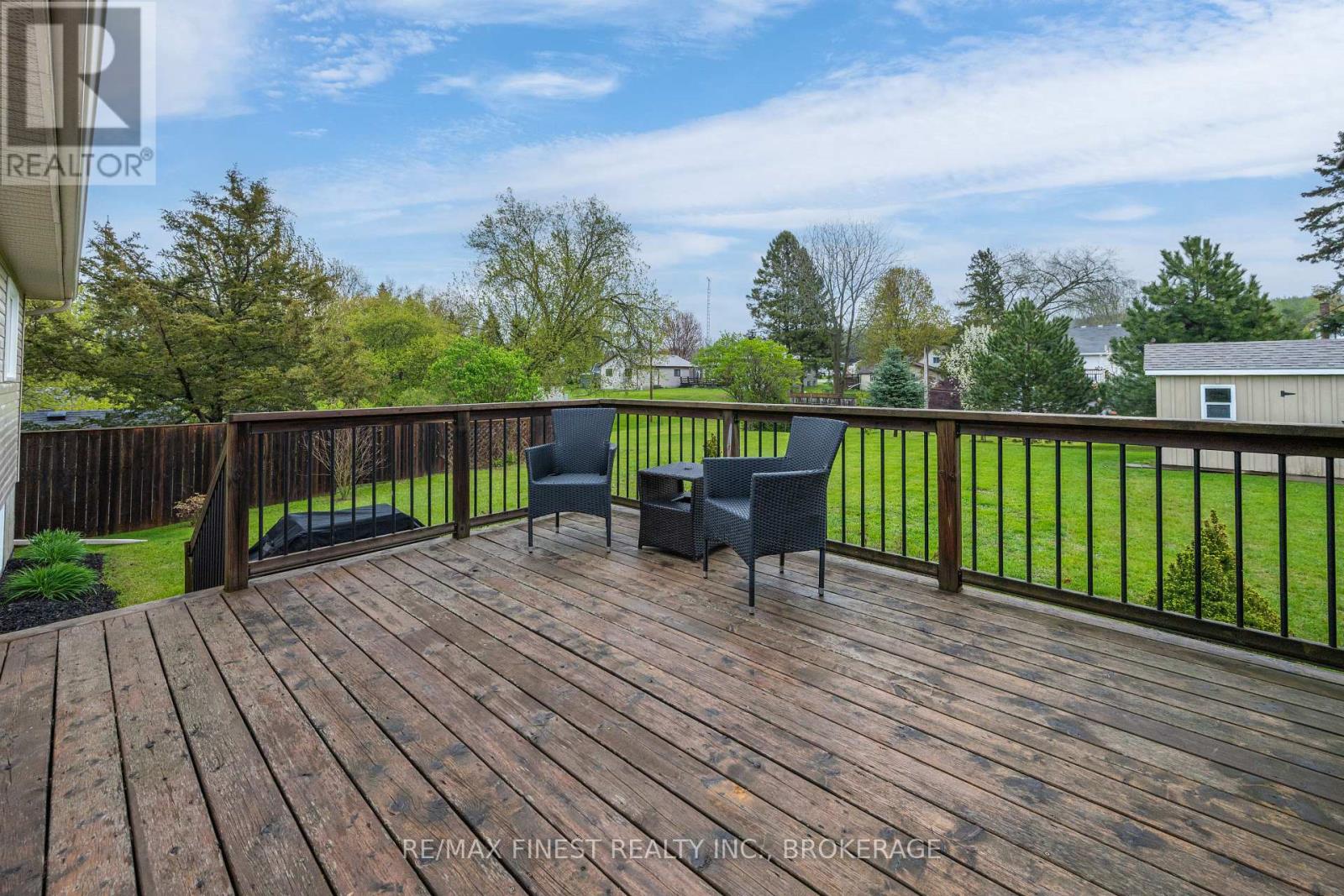 145 UPPER LAKE STREET - Image 32