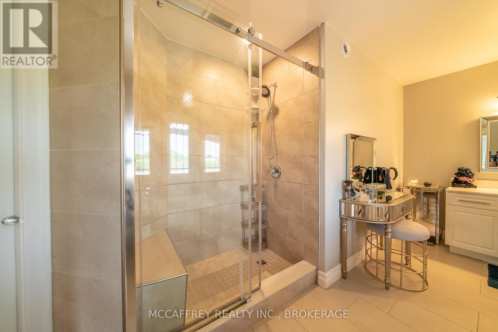 2572 BLESSINGTON ROAD - 32