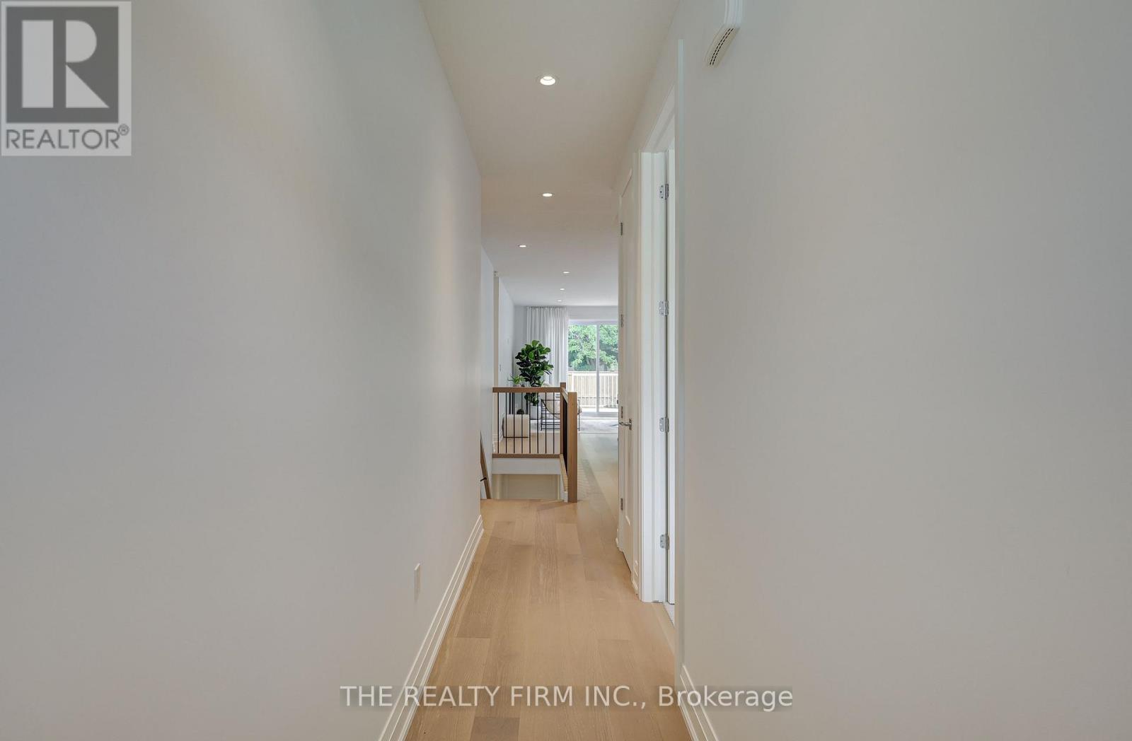 #18 85 FOREST STREET - Image 3