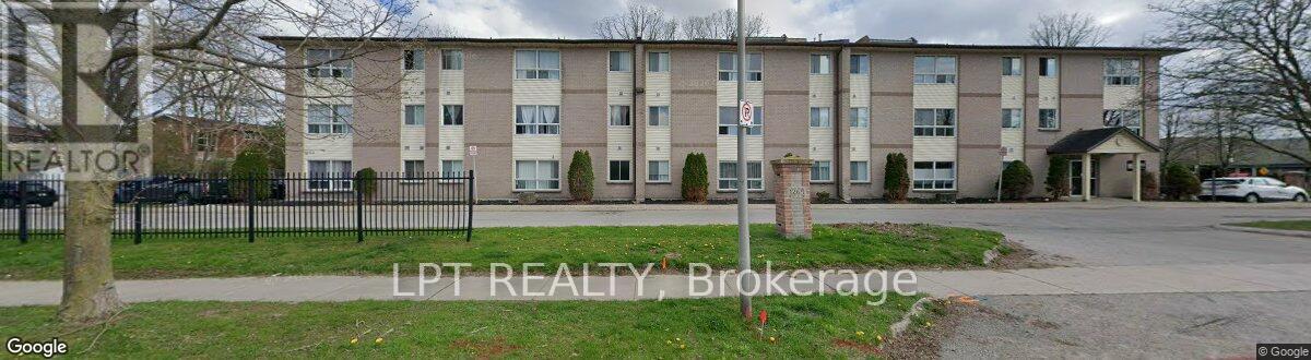 #4 1265 BENTLEY DRIVE - 2