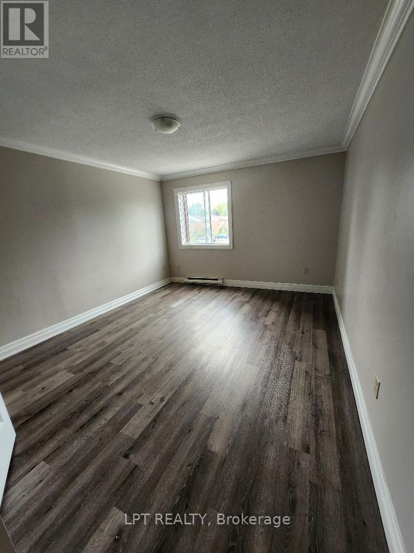 #4 1265 BENTLEY DRIVE - Image 9