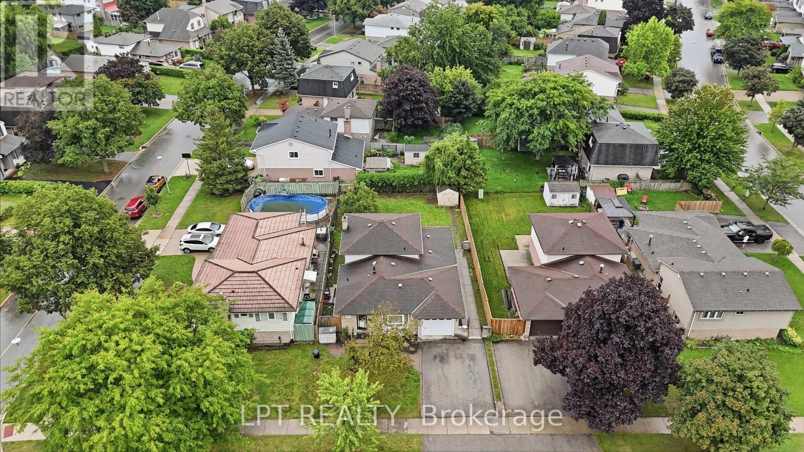 208 DEVERON CRESCENT - 38