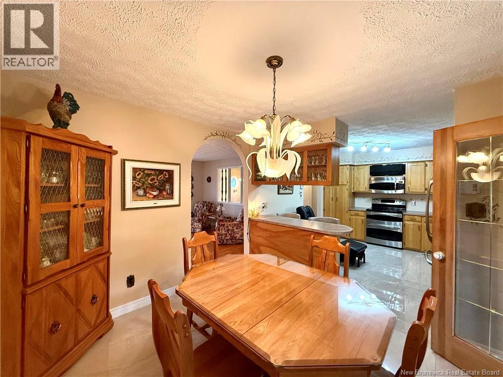 38 Ouellette Street - 13