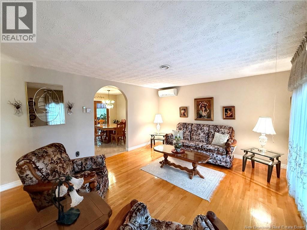 38 Ouellette Street - Image 16