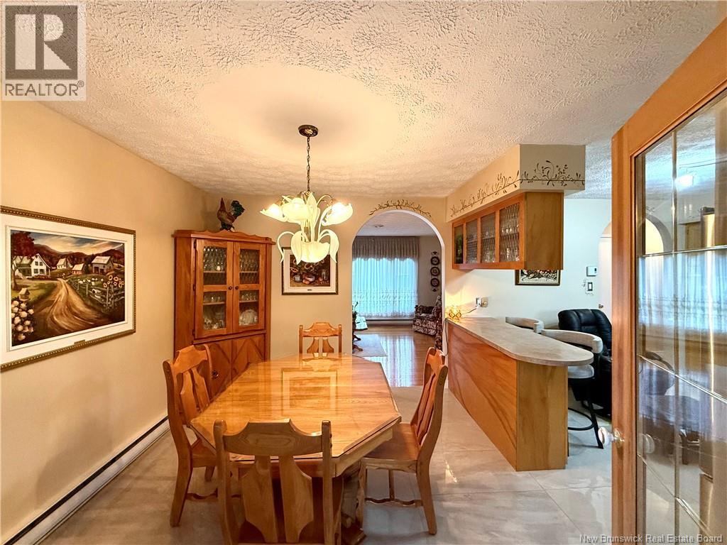 38 Ouellette Street - 15