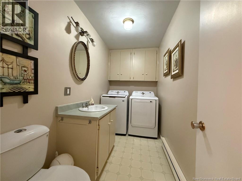38 Ouellette Street - Image 31