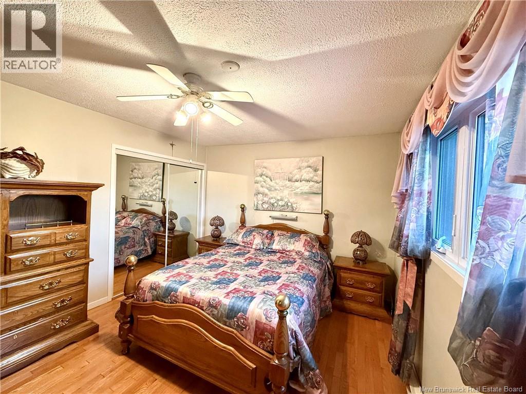 38 Ouellette Street - Image 24