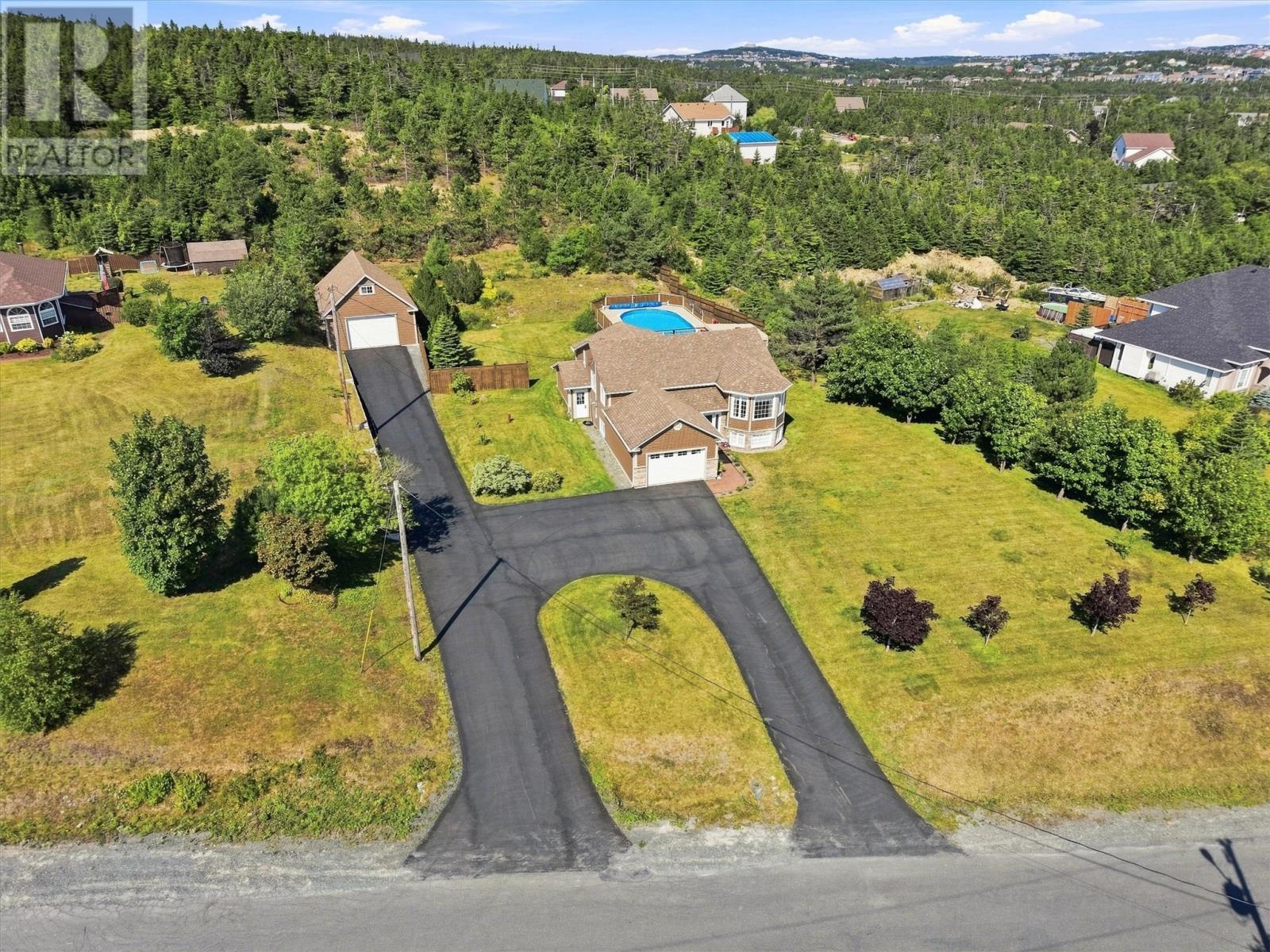 216 Topsail Pond Road, Paradise, Newfoundland & Labrador, A1L2G5, Paradise, Newfoundland & Labrador — photo 3 of 5