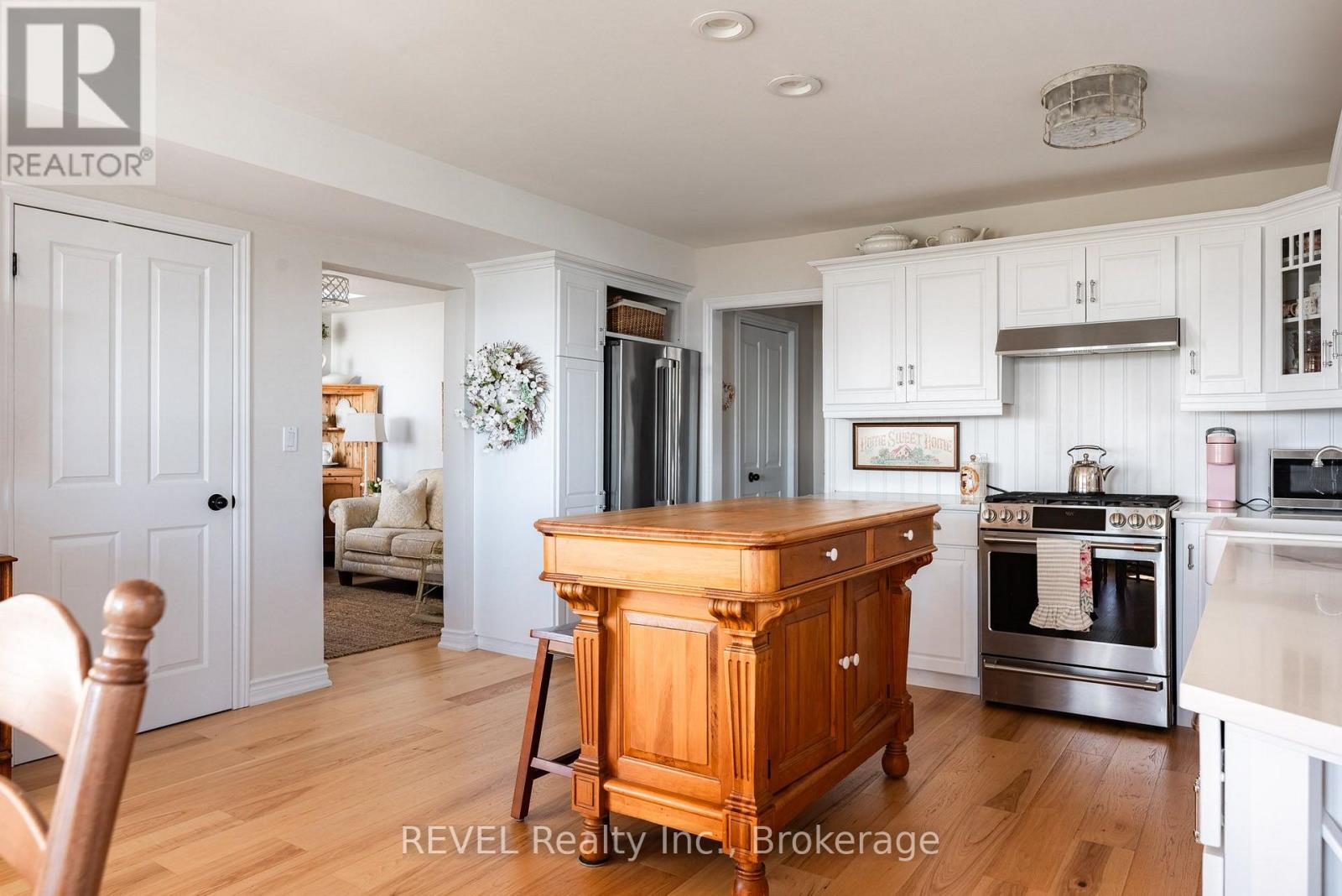 177 Lakeshore Road West — photo 13