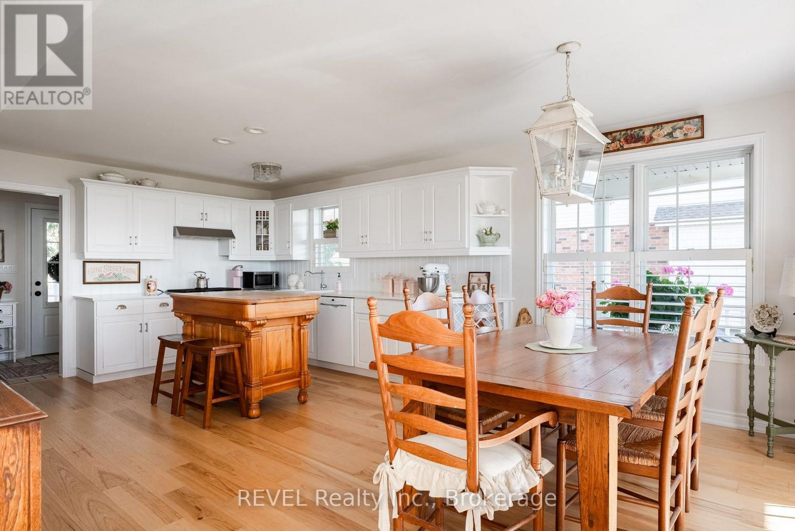 177 Lakeshore Road West — photo 15