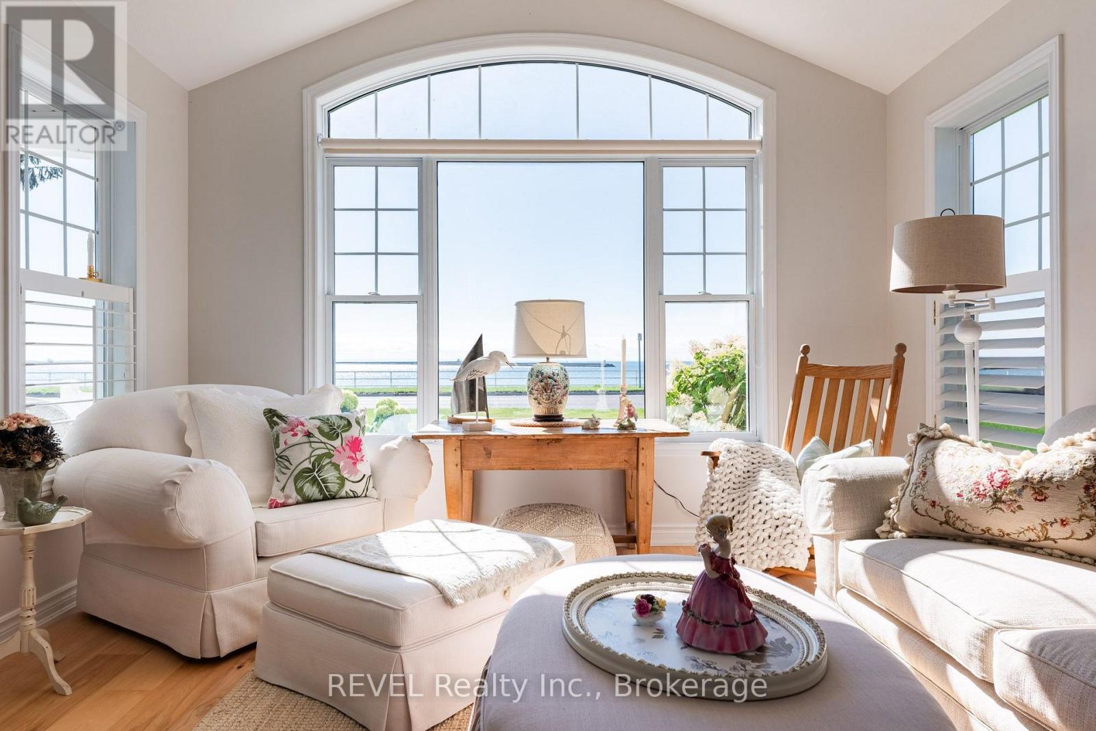 177 LAKESHORE ROAD W - 22