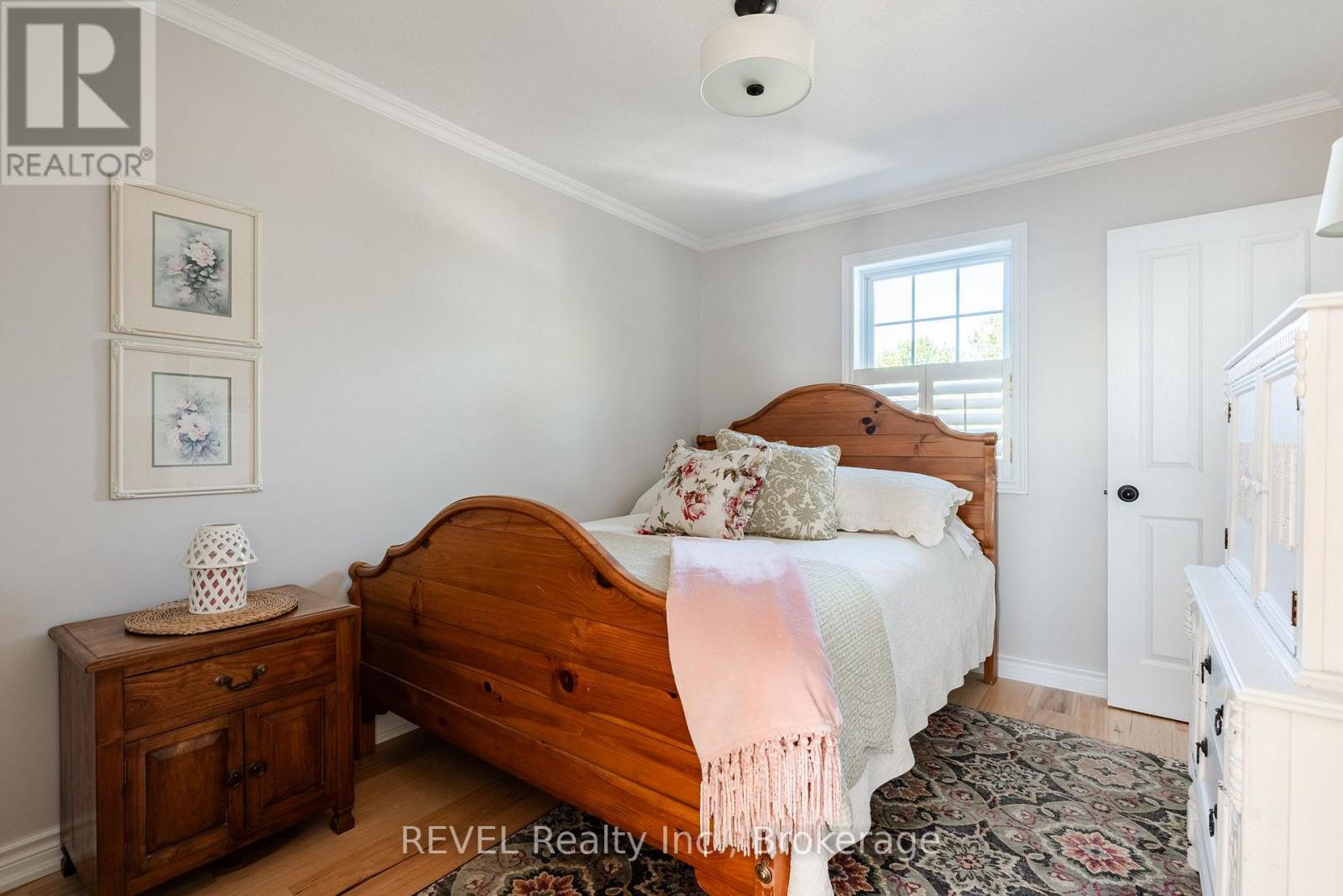 177 Lakeshore Road West — photo 33
