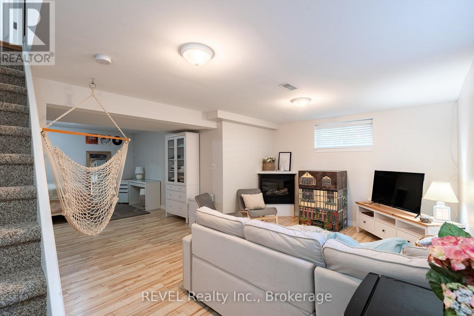 177 Lakeshore Road West — photo 34