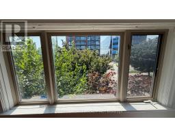 702 Sheppard Ave E Avenue E, Toronto, ON M2K1B7 Photo 23