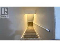 702 Sheppard Ave E Avenue E, Toronto, ON M2K1B7 Photo 32