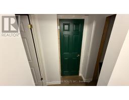 702 Sheppard Ave E Avenue E, Toronto, ON M2K1B7 Photo 33