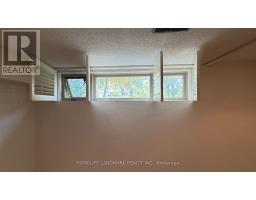 702 Sheppard Ave E Avenue E, Toronto, ON M2K1B7 Photo 35