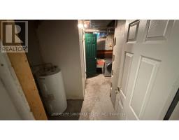 702 Sheppard Ave E Avenue E, Toronto, ON M2K1B7 Photo 37