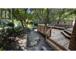 702 Sheppard Ave E Avenue E, Toronto, ON M2K1B7 Photo 41