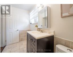 6 Donna Court, Toronto, ON M2M2C8 Photo 30