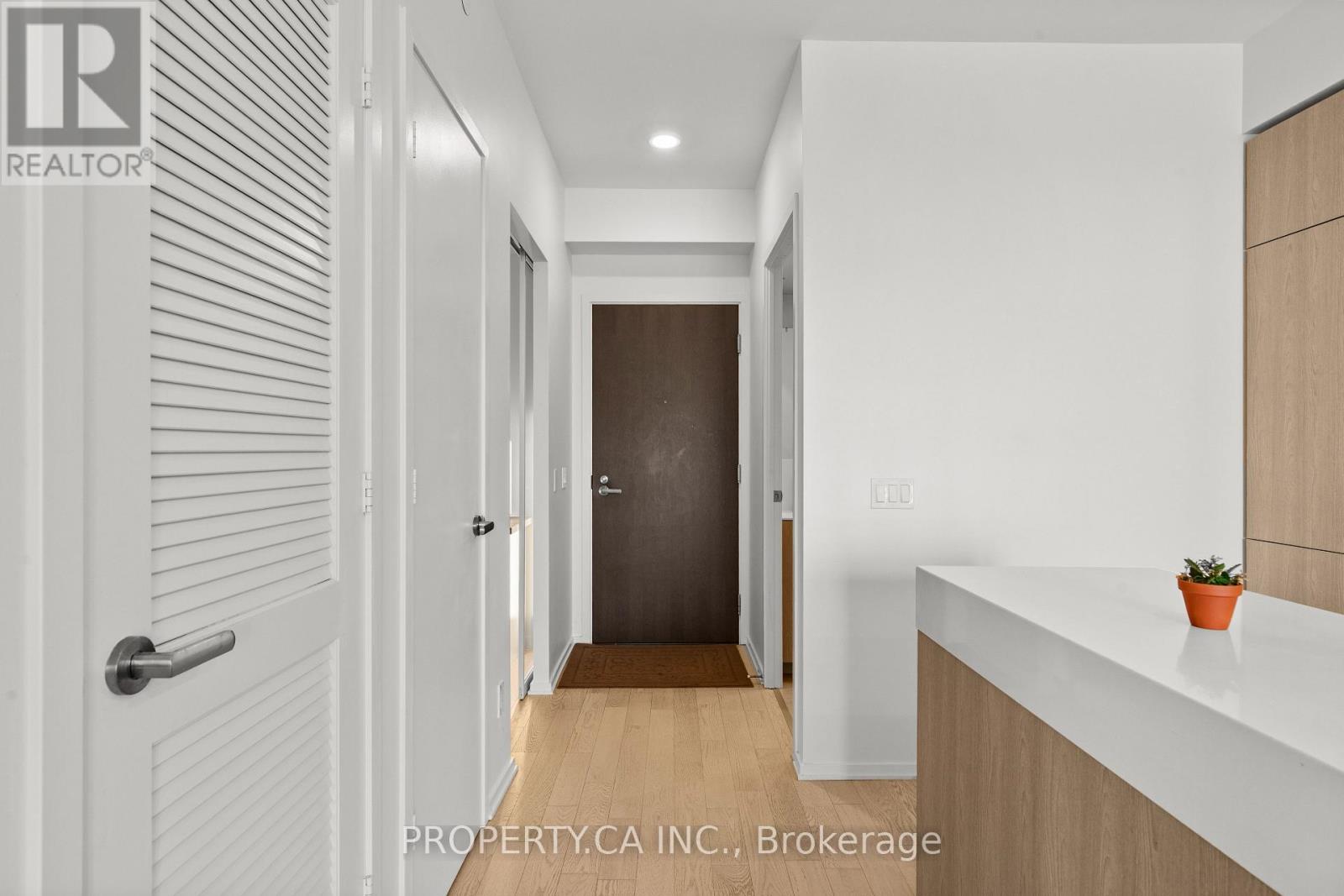 #710 12 BONNYCASTLE STREET - 12