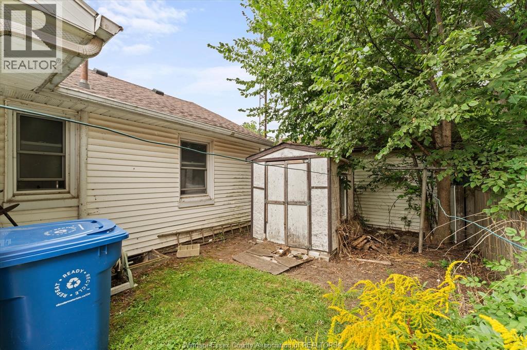 108 GRACE STREET - 27
