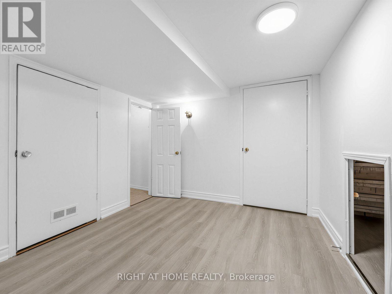 336 SPRUCEWOOD COURT - 26