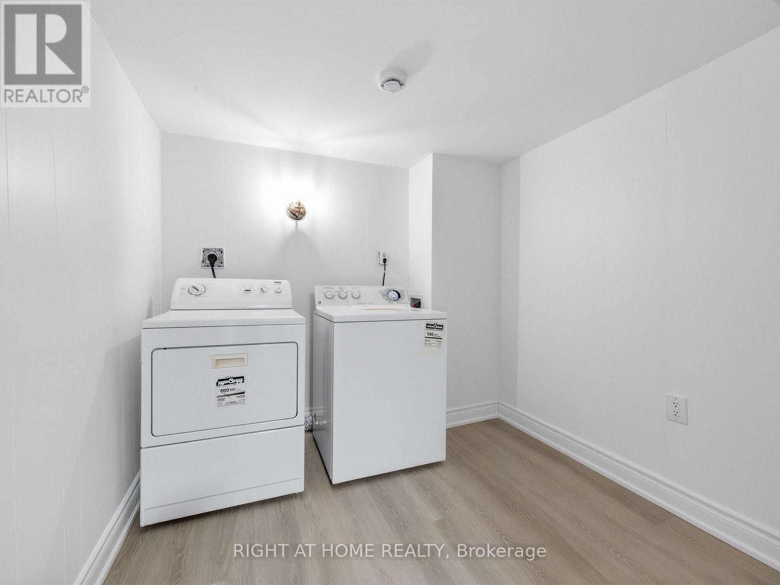 336 SPRUCEWOOD COURT - 28