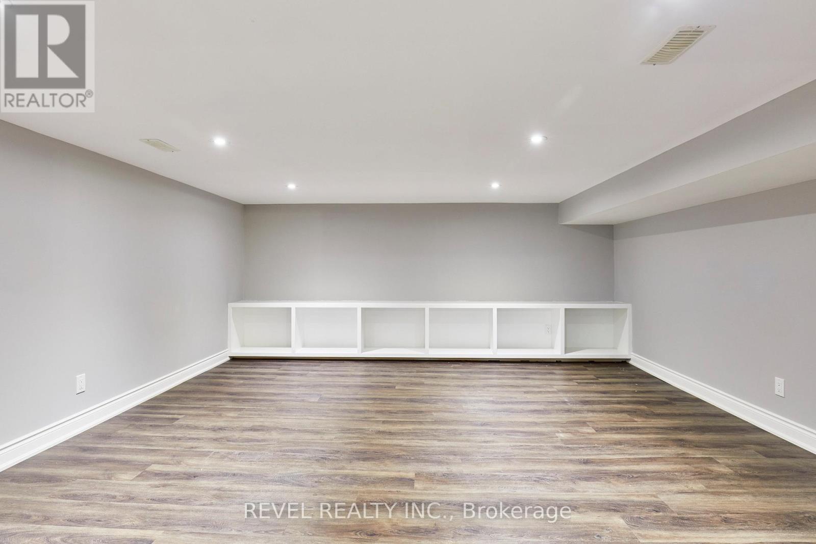 475 POPLAR AVENUE - Image 31